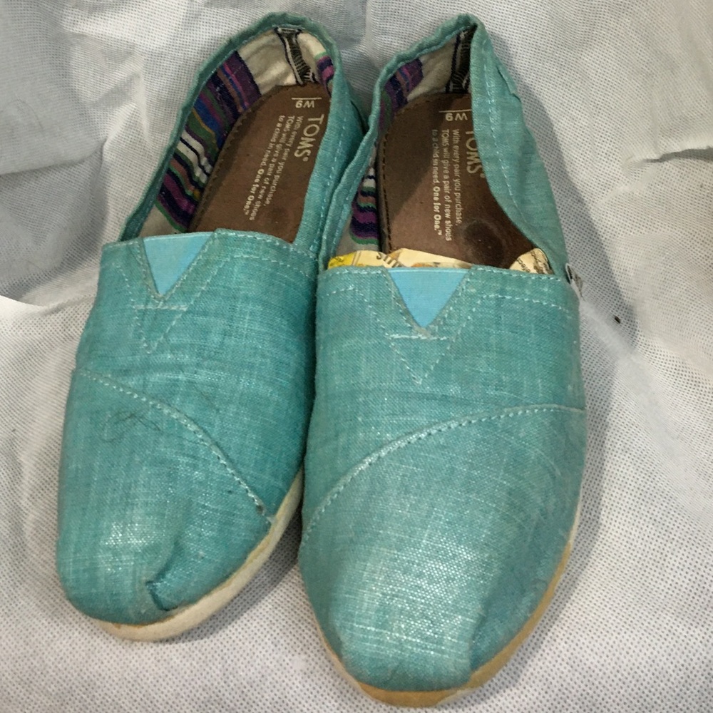 TOMS Size 9